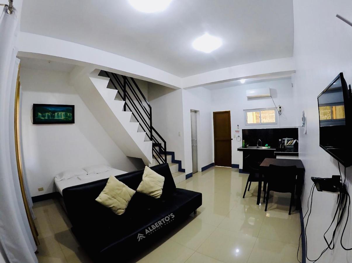 Alberto'S Lodging House Mariveles Extérieur photo